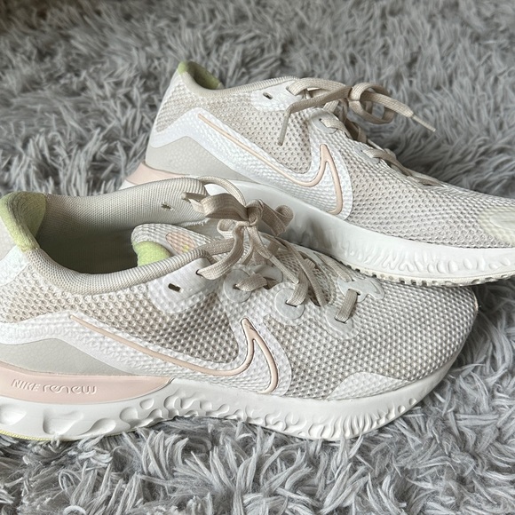 Nike Renew Sneakers - Picture 1 of 4